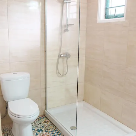Serenityone - Centrally Located One Bedroom Apartment