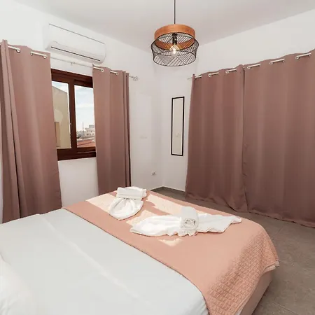 Serenityone - Centrally Located One Bedroom Lejlighed