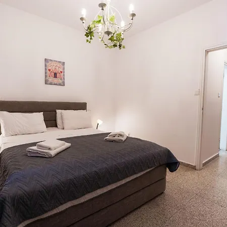 Serenityone - Centrally Located One Bedroom Lejlighed