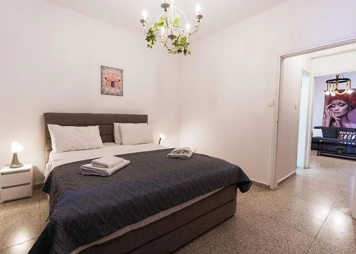 Serenityone - Centrally Located One Bedroom Appartement