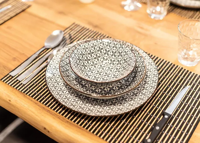 Serenityone - Centrally Located One Bedroom