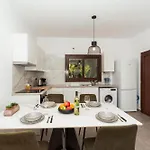 Serenityone - Centrally Located One Bedroom