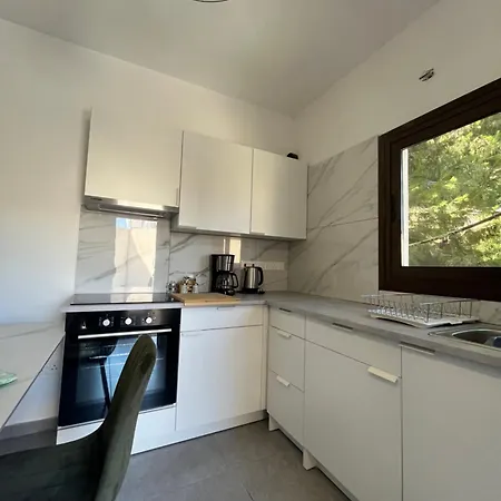 Serenityone - Centrally Located One Bedroom * Ajía Nápa