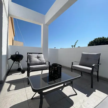 Serenityone - Centrally Located One Bedroom Ajía Nápa