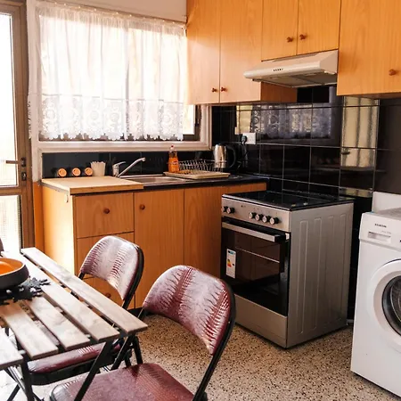 Serenityone - Centrally Located One Bedroom