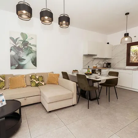 Serenityone - Centrally Located One Bedroom Apartment Ayia Napa