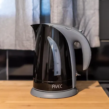 Serenityone - Centrally Located One Bedroom