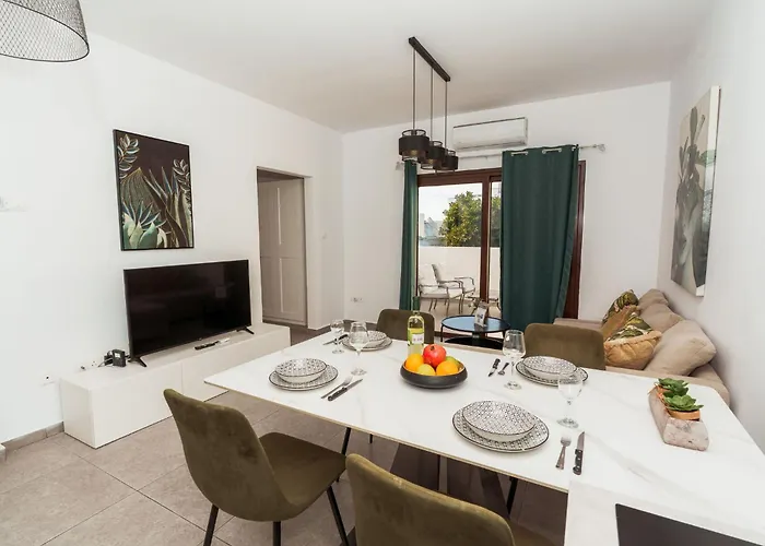 Serenityone - Centrally Located One Bedroom Ayia Napa