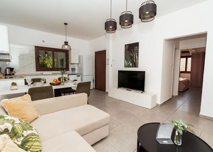 Serenityone - Centrally Located One Bedroom Ayia Napa