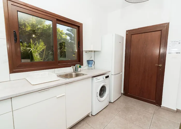 Serenityone - Centrally Located One Bedroom Appartamento *