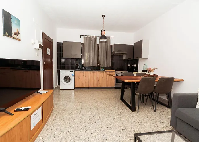 Serenityone - Centrally Located One Bedroom Appartamento *